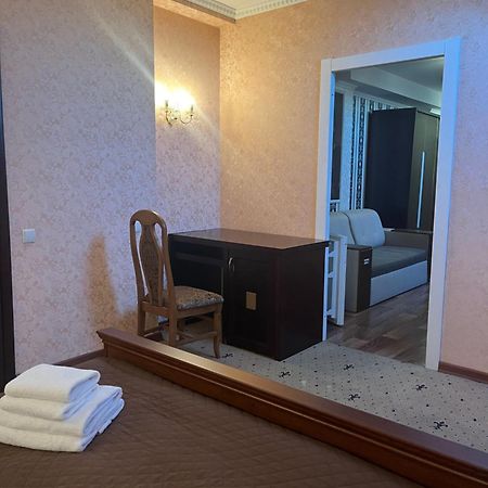 Hotel Lavilia Kiev Ngoại thất bức ảnh